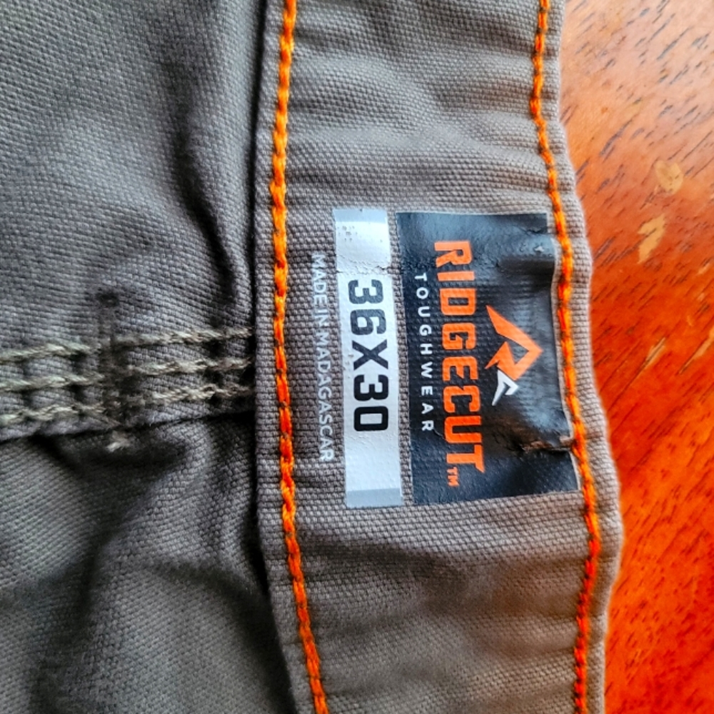 Men's ridgecut tough wear  work pants, size 36/30
